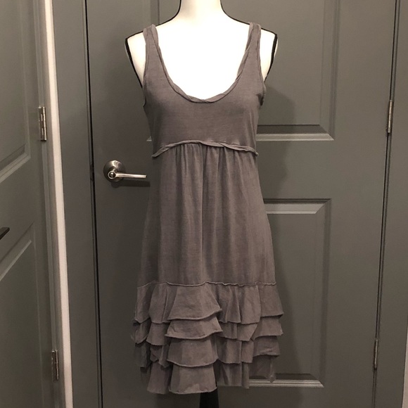 Banana Republic Dresses & Skirts - Banana Republic Tiered Ruffle Dress